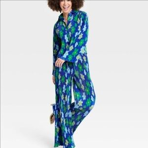 Sammy B Ruffled/Paper Bag Waist Long Pant in Blue & Green. XXL